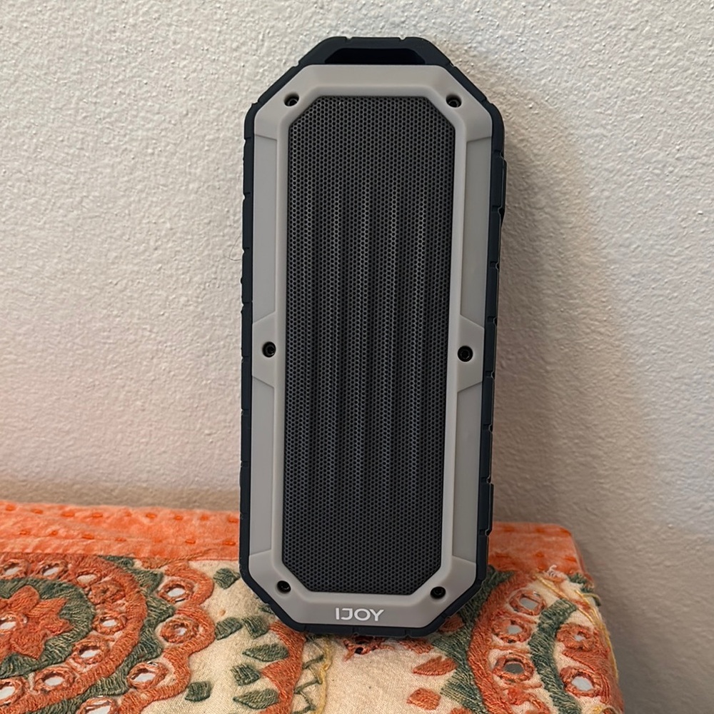 IJOY Bluetooth Speaker